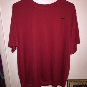 Nike men’s dri-fit Tee